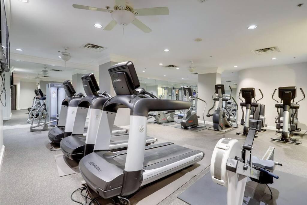 Fantastic 1 Bedroom Condo At Ballston With Gym Арлингтън Екстериор снимка